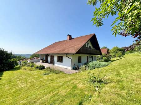 Ihr Platz an der Sonne! Ihr Platz an der Sonne! - Einfamilienhaus in 94469 Deggendorf mit 269m² kaufen