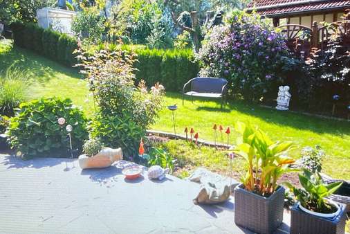 schön angelegter Garten schön angelegter Garten - Einfamilienhaus in 94469 Deggendorf mit 269m² kaufen
