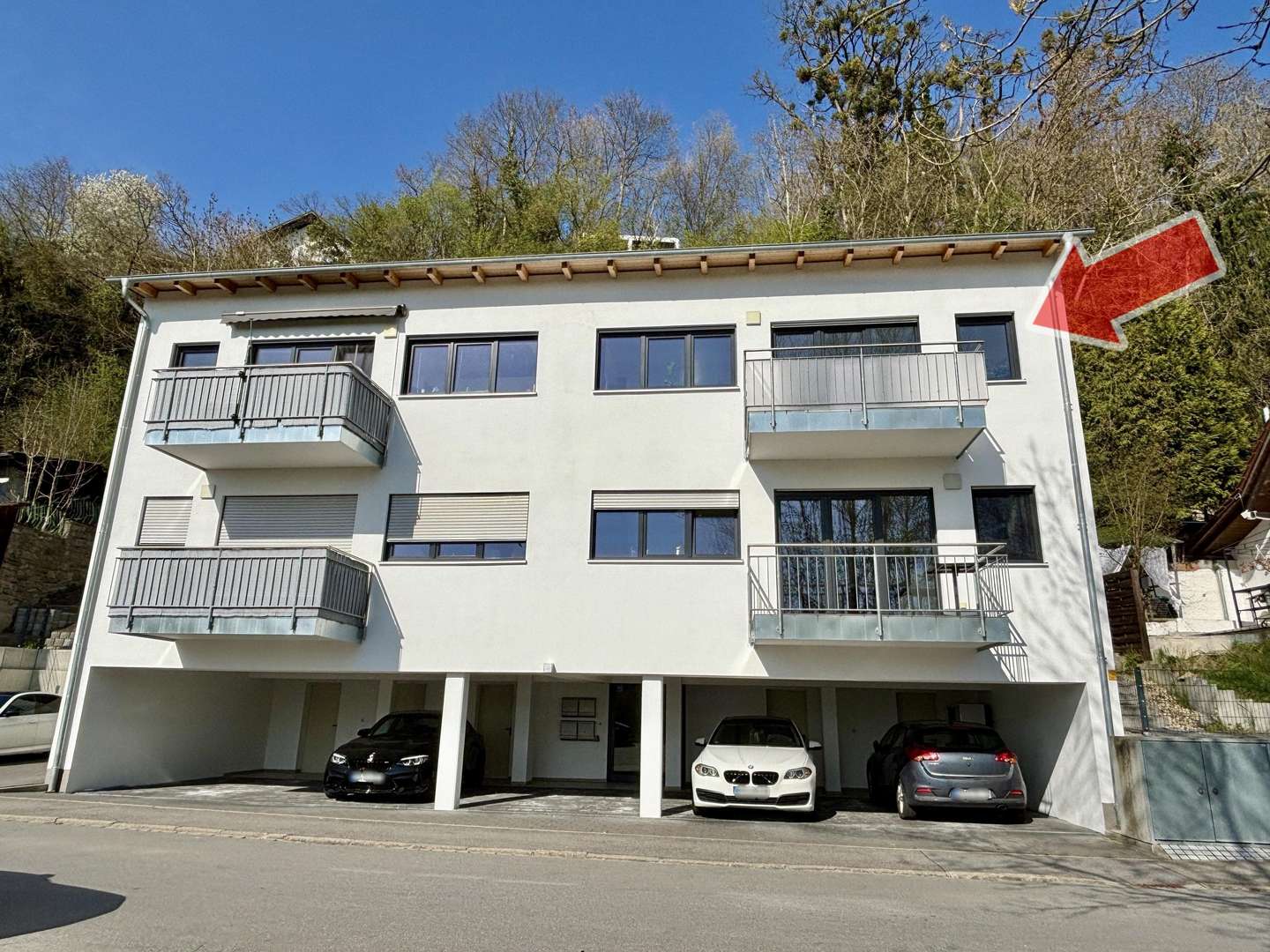 Wohnanlage mit nur 4 Einheiten - Dachgeschosswohnung in 94469 Deggendorf mit 72m² kaufen