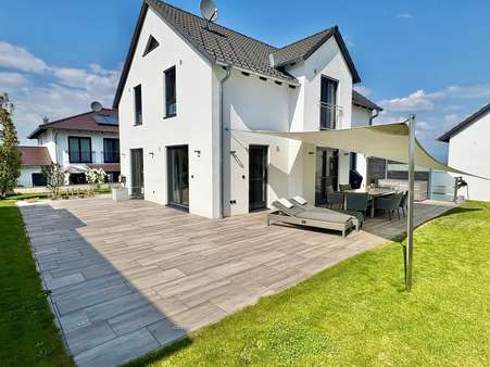 Sonnenterrasse XXL - Einfamilienhaus in 94574 Wallerfing mit 125m² kaufen