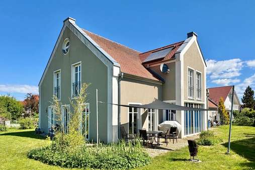 Terrasse Terrasse - Einfamilienhaus in 94486 Osterhofen mit 195m² kaufen