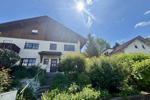 Außenansicht - Doppelhaushälfte in 94469 Deggendorf mit 129m² kaufen