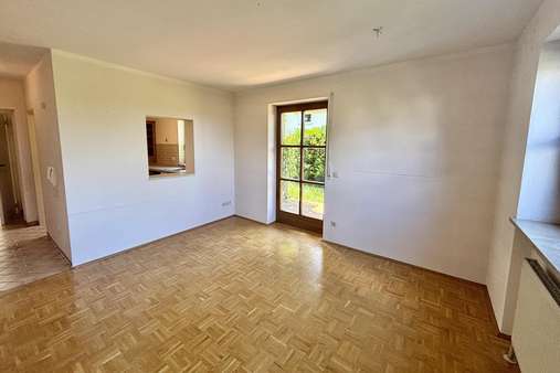 Esszimmer mit Zugang zur Terrasse - Doppelhaushälfte in 94469 Deggendorf mit 129m² kaufen
