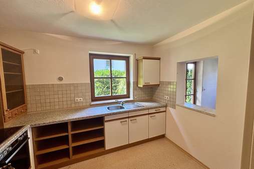 Küche mit Durchreiche - Doppelhaushälfte in 94469 Deggendorf mit 129m² kaufen