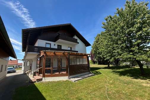 Ansicht Terrasse - Zweifamilienhaus in 94554 Moos mit 250m² kaufen