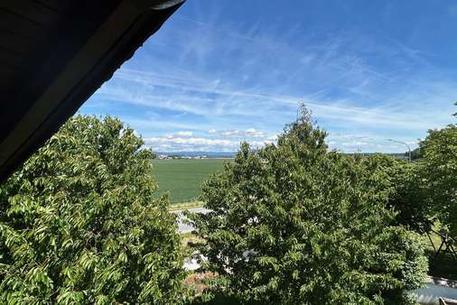 Anbau - toller Ausblick vom Dachgeschoss - Zweifamilienhaus in 94554 Moos mit 250m² kaufen