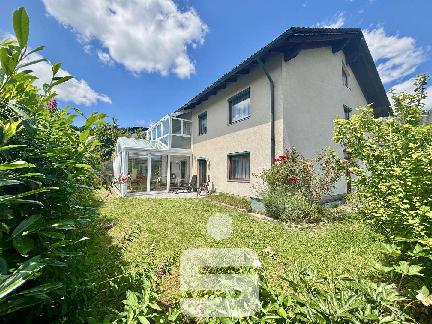 Außenansicht - Einfamilienhaus in 94469 Deggendorf mit 225m² kaufen