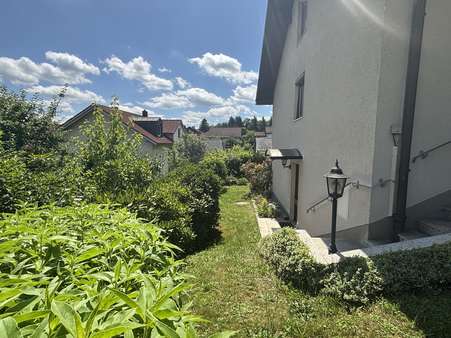 Eingang Einliegerwohnung - Einfamilienhaus in 94469 Deggendorf mit 225m² kaufen