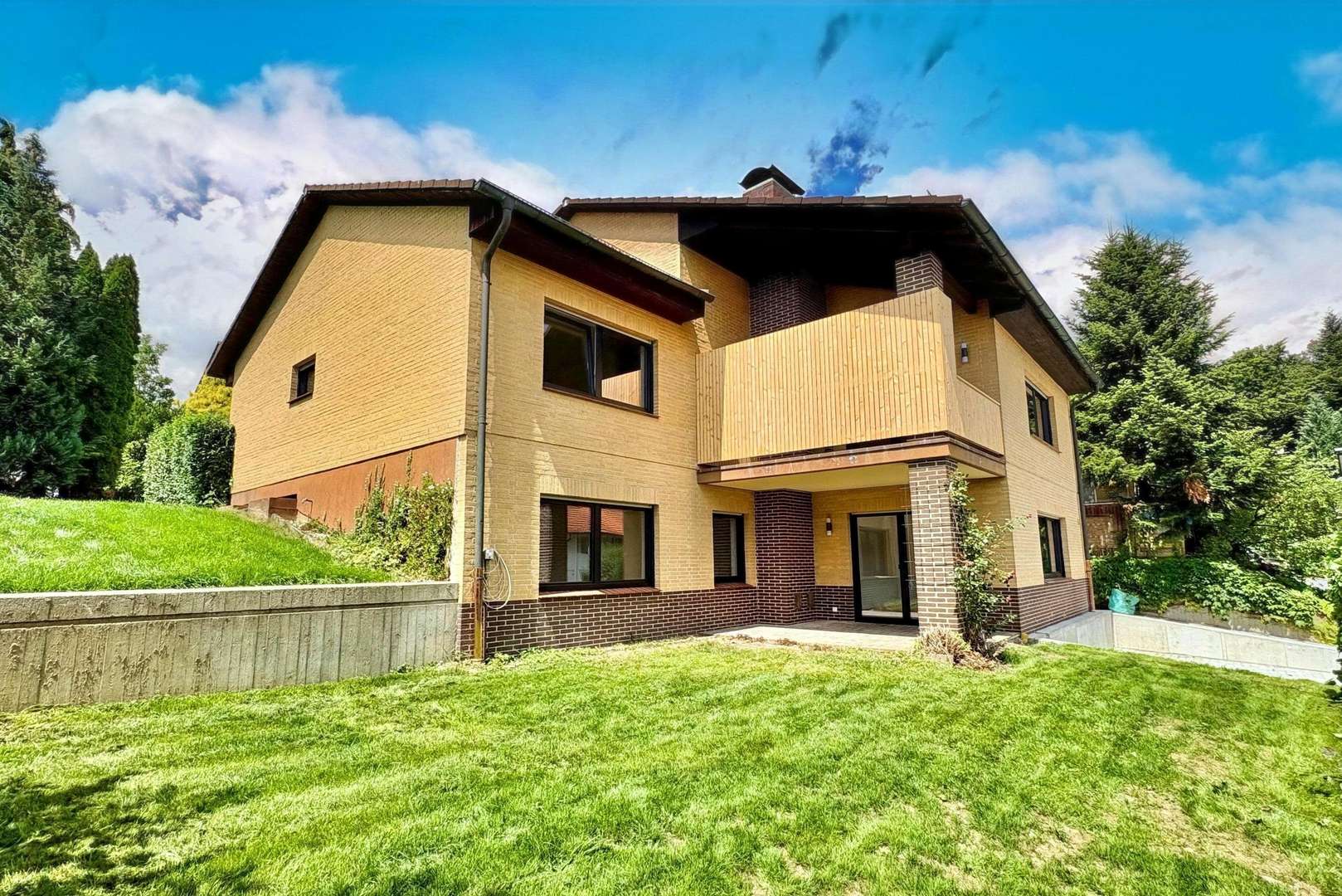Außenansicht Außenansicht - Mehrfamilienhaus in 94469 Deggendorf mit 240m² kaufen