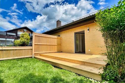Wohnung Nr. 2 Terrasse mit Garten Wohnung Nr. 2 Terrasse mit Garten - Etagenwohnung in 94469 Deggendorf mit 57m² kaufen