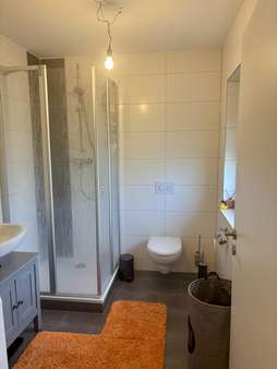 Bad mit Dusche - Erdgeschosswohnung in 94469 Deggendorf mit 60m² kaufen