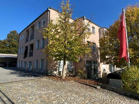 Außenansicht Außenansicht - Etagenwohnung in 94526 Metten mit 56m² mieten