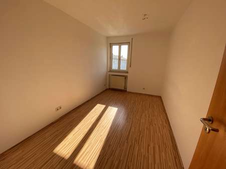 Schlafzimmer Schlafzimmer - Etagenwohnung in 94526 Metten mit 56m² mieten