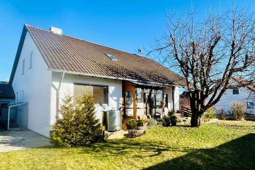 Außenansicht - Einfamilienhaus in 94486 Osterhofen mit 220m² kaufen