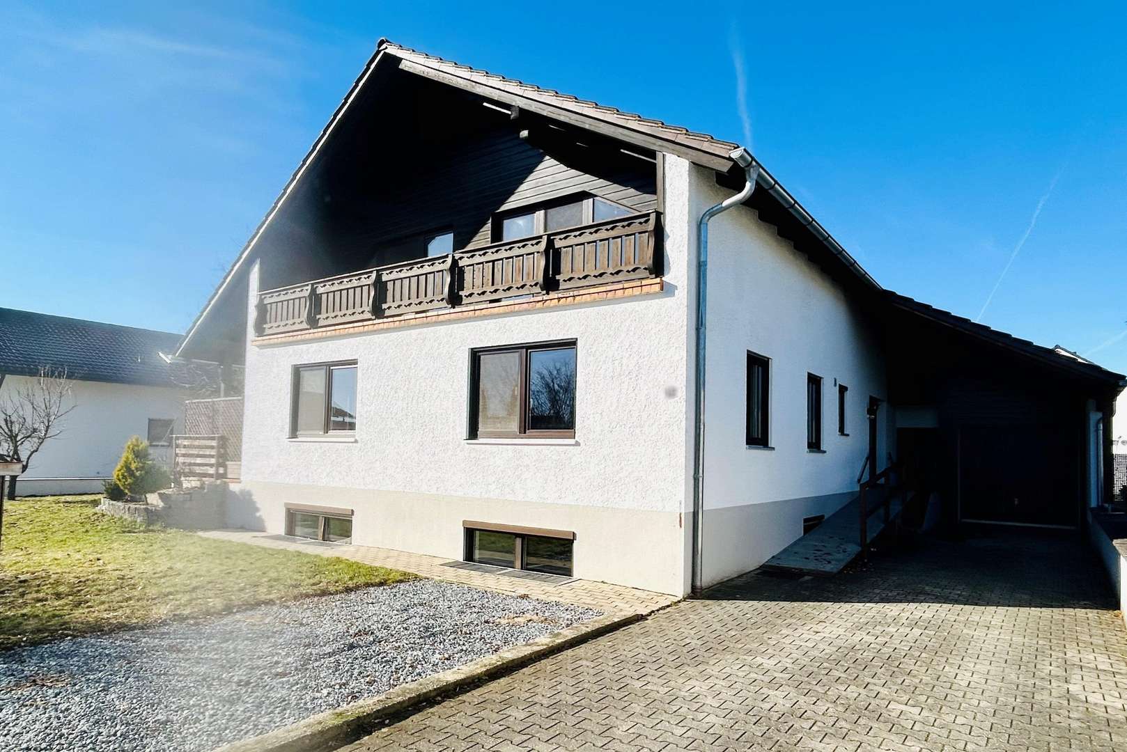 Zufahrt zur Garage - Einfamilienhaus in 94486 Osterhofen mit 220m² kaufen