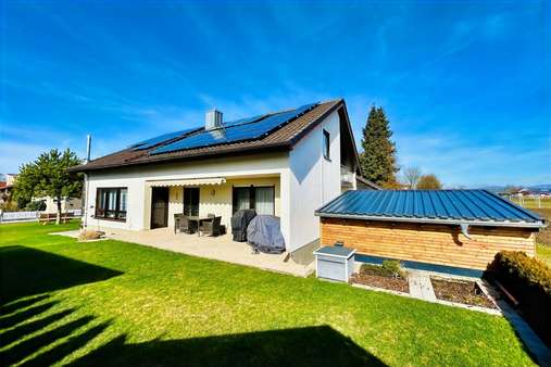 Voll im Trend - Neue PV-Anlage + Stromspeicher - Einfamilienhaus in 94550 Künzing mit 190m² kaufen