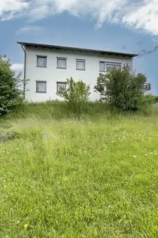 Einfamilienhaus mit Einliegerwohnung in Aussichtslage in Viechtach