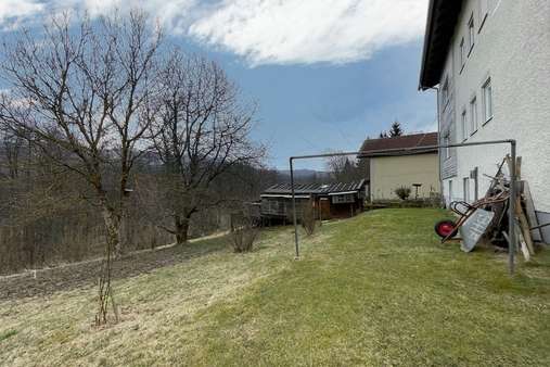 Garten Garten - Zweifamilienhaus in 94258 Frauenau mit 188m² als Kapitalanlage kaufen