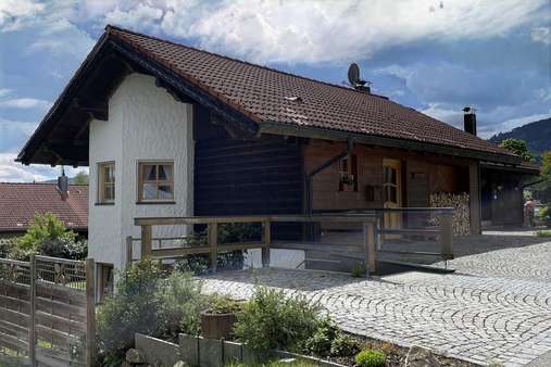 Pension in 94252 Bayerisch Eisenstein mit 50m² kaufen