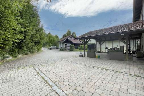 Carport/Nebengebäude/Garage Carport/Nebengebäude/Garage - Zweifamilienhaus in 94227 Lindberg mit 120m² kaufen