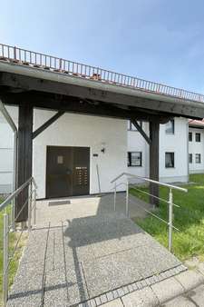 Dachgeschosswohnung in 94256 Drachselsried mit 51m² kaufen