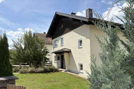 mit Vorgarten - Einfamilienhaus in 94227 Zwiesel mit 178m² kaufen