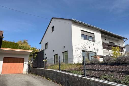 mit Garage - Zweifamilienhaus in 94209 Regen mit 240m² kaufen
