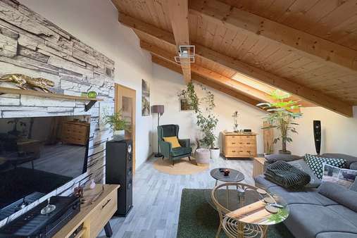 Wohnen Wohnen - Dachgeschosswohnung in 94227 Zwiesel mit 93m² kaufen
