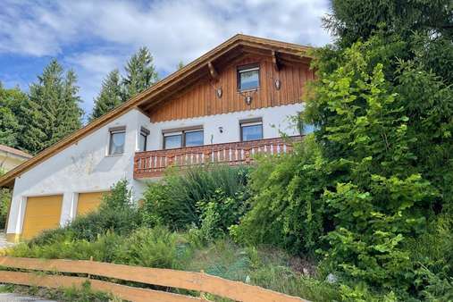 Zweifamilienhaus in 94209 Regen mit 205m² kaufen