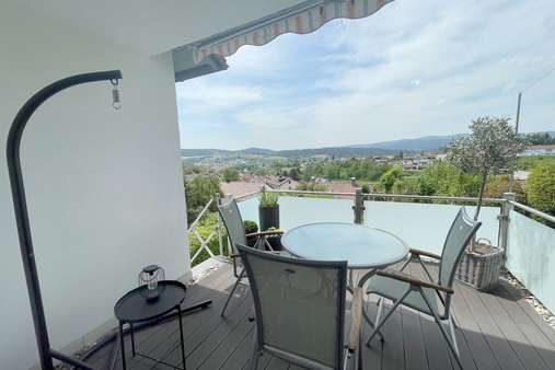 Freisitz mit Ausblick - Einfamilienhaus in 94209 Regen mit 230m² kaufen