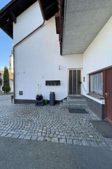 Hauseingang - Mehrfamilienhaus in 94261 Kirchdorf i.Wald mit 250m² kaufen