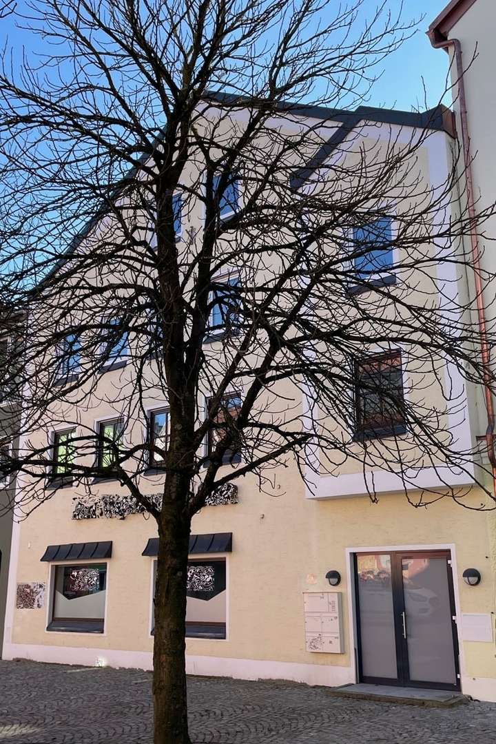 Wohn- und Geschäftshaus in zentraler Lage in Regen