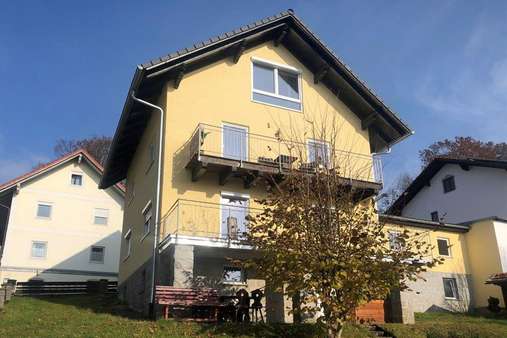 null - Zweifamilienhaus in 94255 Böbrach mit 157m² als Kapitalanlage kaufen