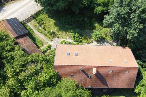 von oben - Bauernhaus in 84164 Moosthenning mit 260m² kaufen
