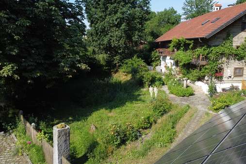 Zufahrt und PV-Anlage - Bauernhaus in 84164 Moosthenning mit 260m² kaufen