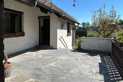 Terrasse - Einfamilienhaus in 94342 Irlbach mit 240m² kaufen