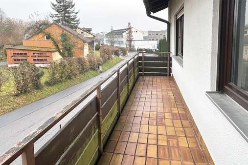 Balkonausblick - Zweifamilienhaus in 94327 Bogen mit 200m² kaufen