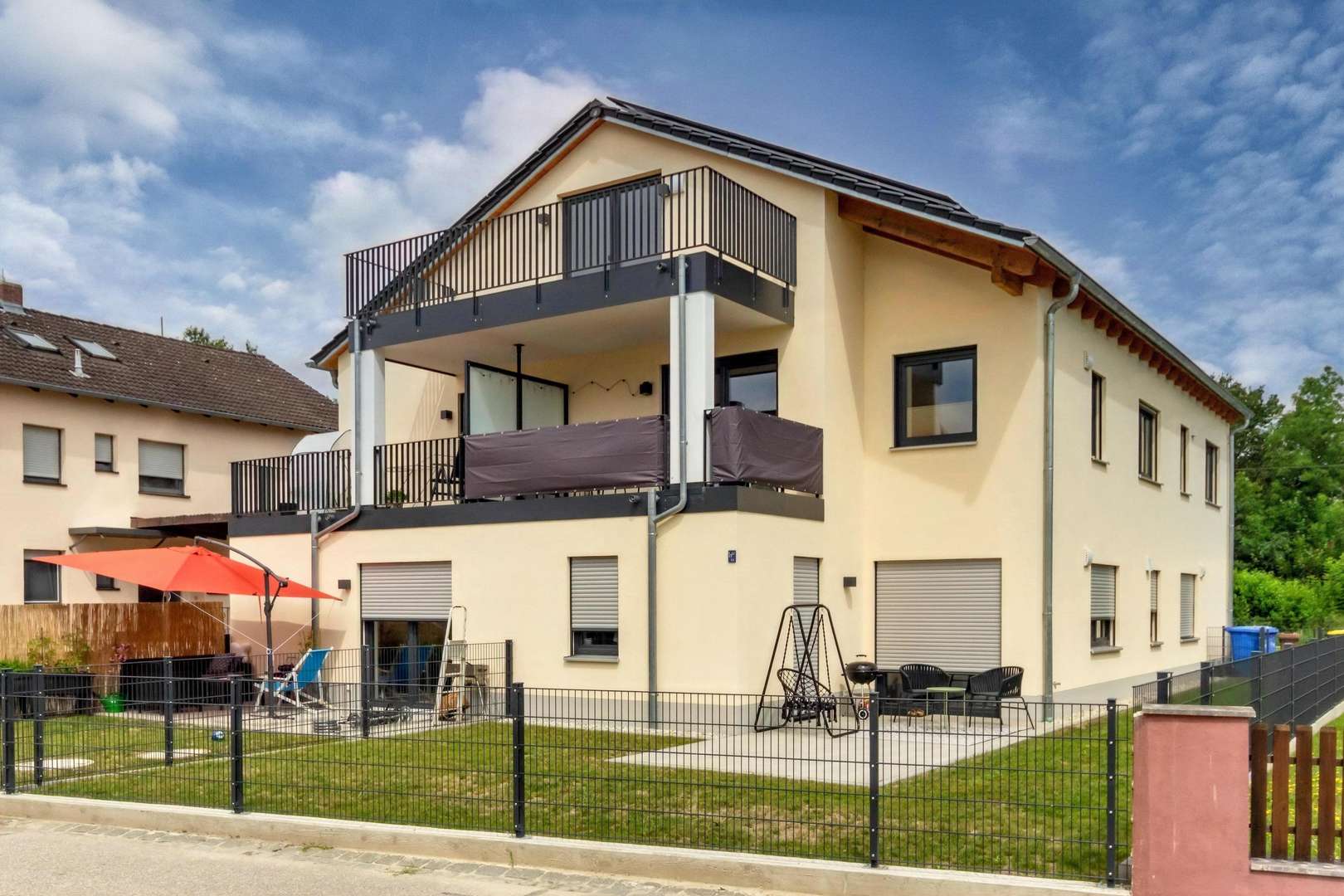 Vorderansicht - Erdgeschosswohnung in 84130 Dingolfing mit 83m² kaufen