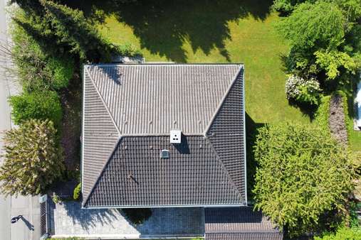 von oben - Einfamilienhaus in 84130 Dingolfing mit 146m² kaufen