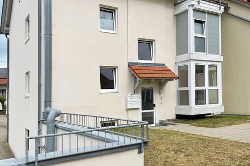 Zugang Zugang - Erdgeschosswohnung in 94315 Straubing mit 77m² kaufen