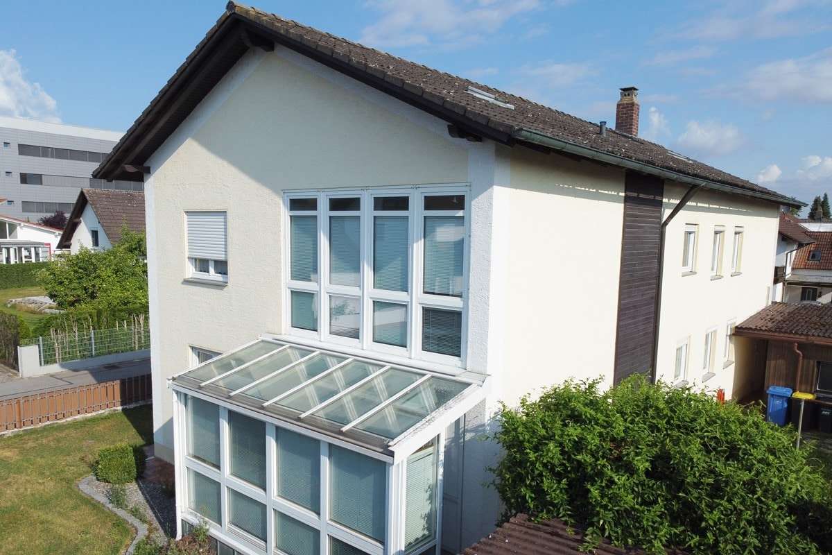 Titelbild Titelbild - Einfamilienhaus in 84130 Dingolfing mit 248m² kaufen