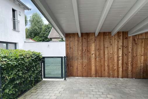 Carpot & Eingang Carpot & Eingang - Doppelhaushälfte in 94428 Eichendorf mit 100m² kaufen