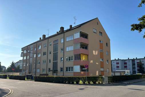 Außenansicht Außenansicht - Etagenwohnung in 94315 Straubing mit 56m² kaufen