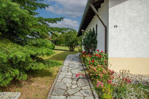Zugang Zugang - Einfamilienhaus in 94436 Simbach mit 160m² kaufen
