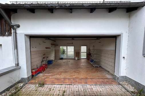 Garage Garage - Einfamilienhaus in 94315 Straubing mit 133m² kaufen