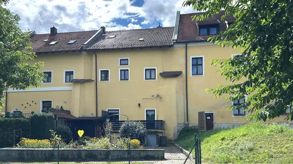 Historisches Reihenhaus in unmittelbarer Nähe des Klosters Oberalteich bei Bogen