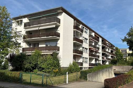 Außen Außen - Etagenwohnung in 94315 Straubing mit 87m² kaufen