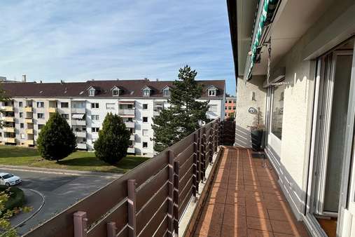 Blick vom Balkon Blick vom Balkon - Etagenwohnung in 94315 Straubing mit 87m² kaufen