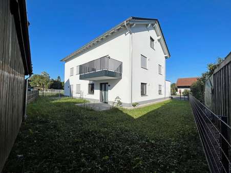 Gartenansicht - Dachgeschosswohnung in 94419 Reisbach mit 99m² kaufen