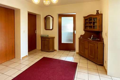 Diele - Etagenwohnung in 94315 Straubing mit 95m² kaufen